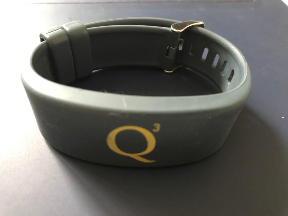 Q3 wristband