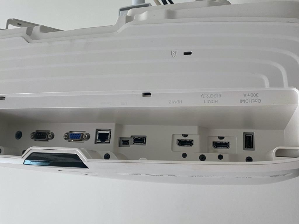 Epson 5040UBe WirelessHD Projector, TV & Home Appliances, TV