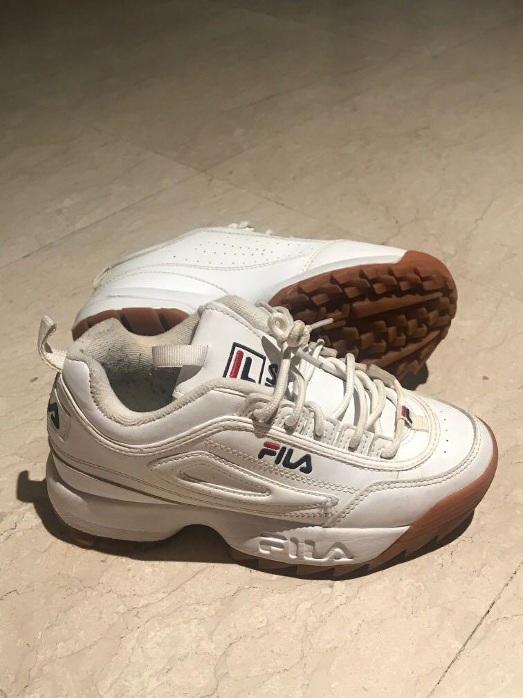 White fila gum top bottom
