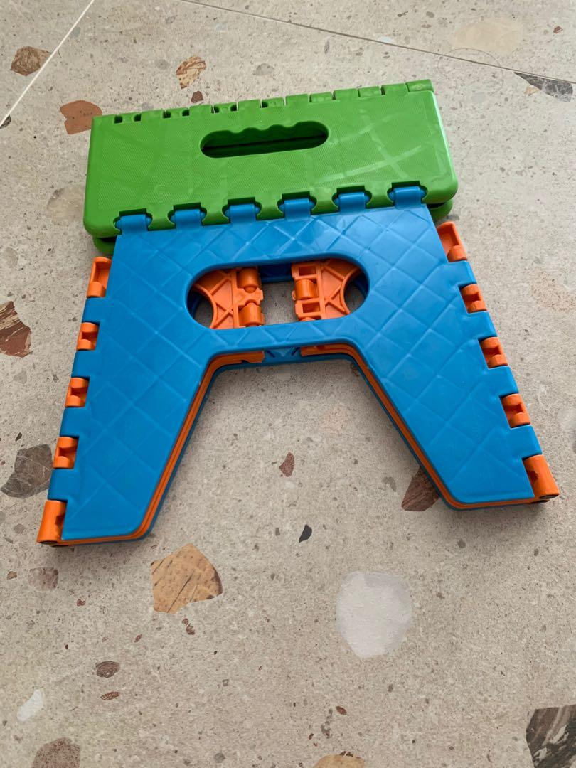 Foldable stool (Category: Bathroom & Kitchen Fixtures) located in Singapore. Submitted by i12travelez (Listing ID 1123539768, Image 1). Description: New foldable stool # good for kids # picnic # kitchen tools.