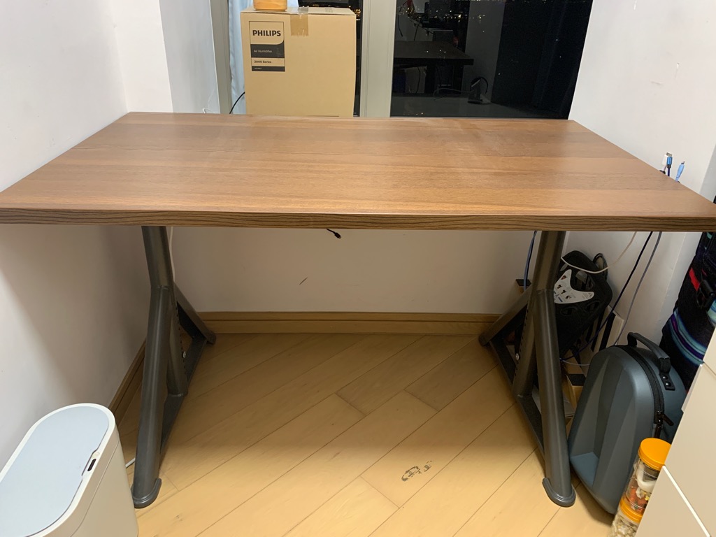 Ikea IDASEN desk brown and dark grey, 傢俬＆家居, 傢俬, 桌子 Carousell