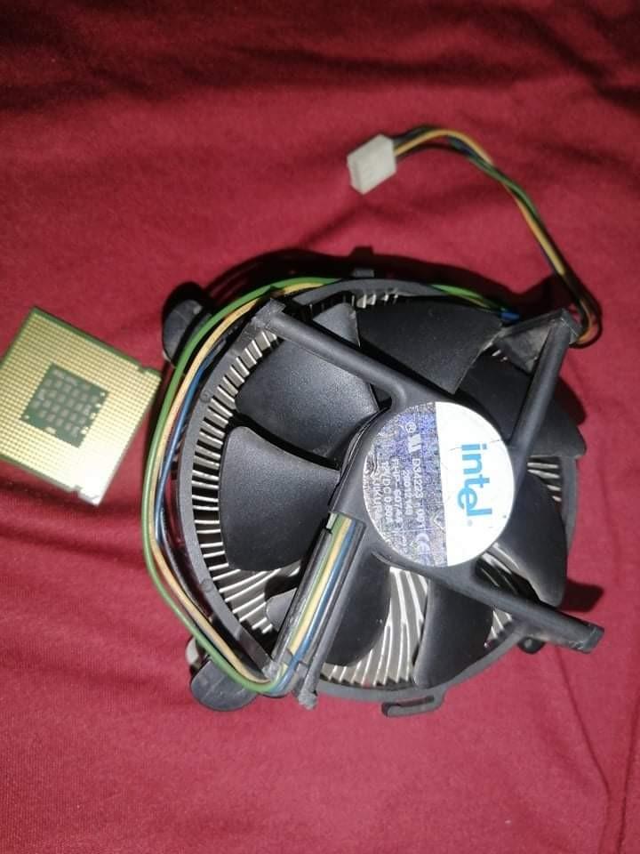Intel PENTIUM 4(MALAY) with heatsink, Computers & Tech, Parts