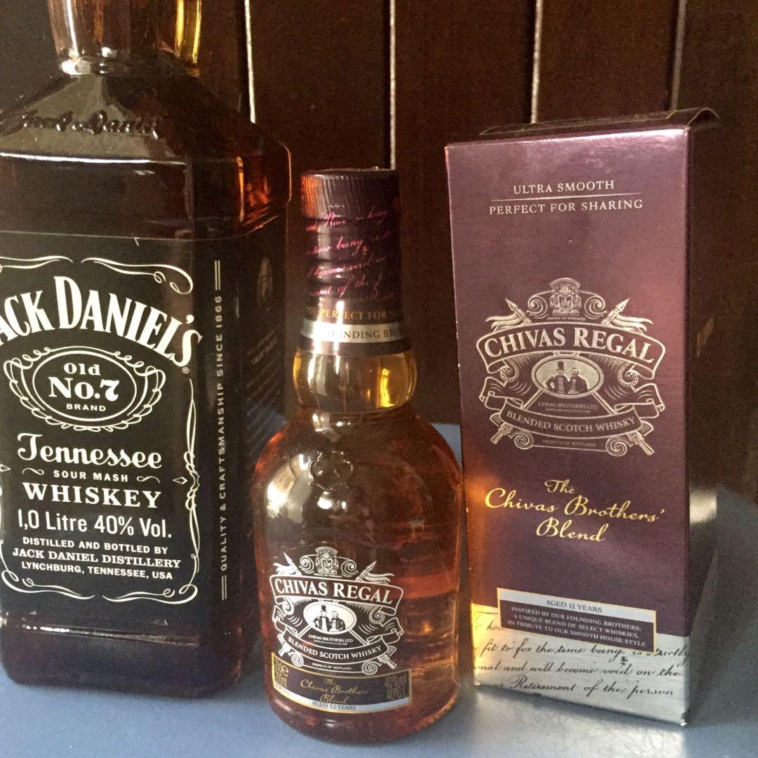 Jack Daniels 1L & Chivas Regal 200ml. New in box, Food & Drinks