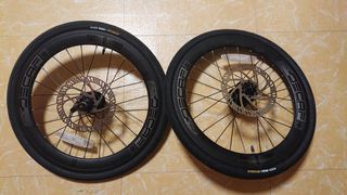 （分類：）位於 。 由 brianyau822 提交（商品編號 1123627271，圖片 1）。簡介： 。