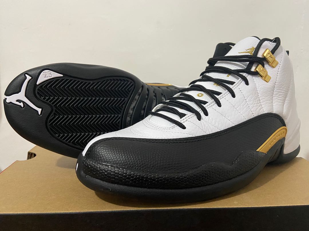 Jordan 11 royalty top