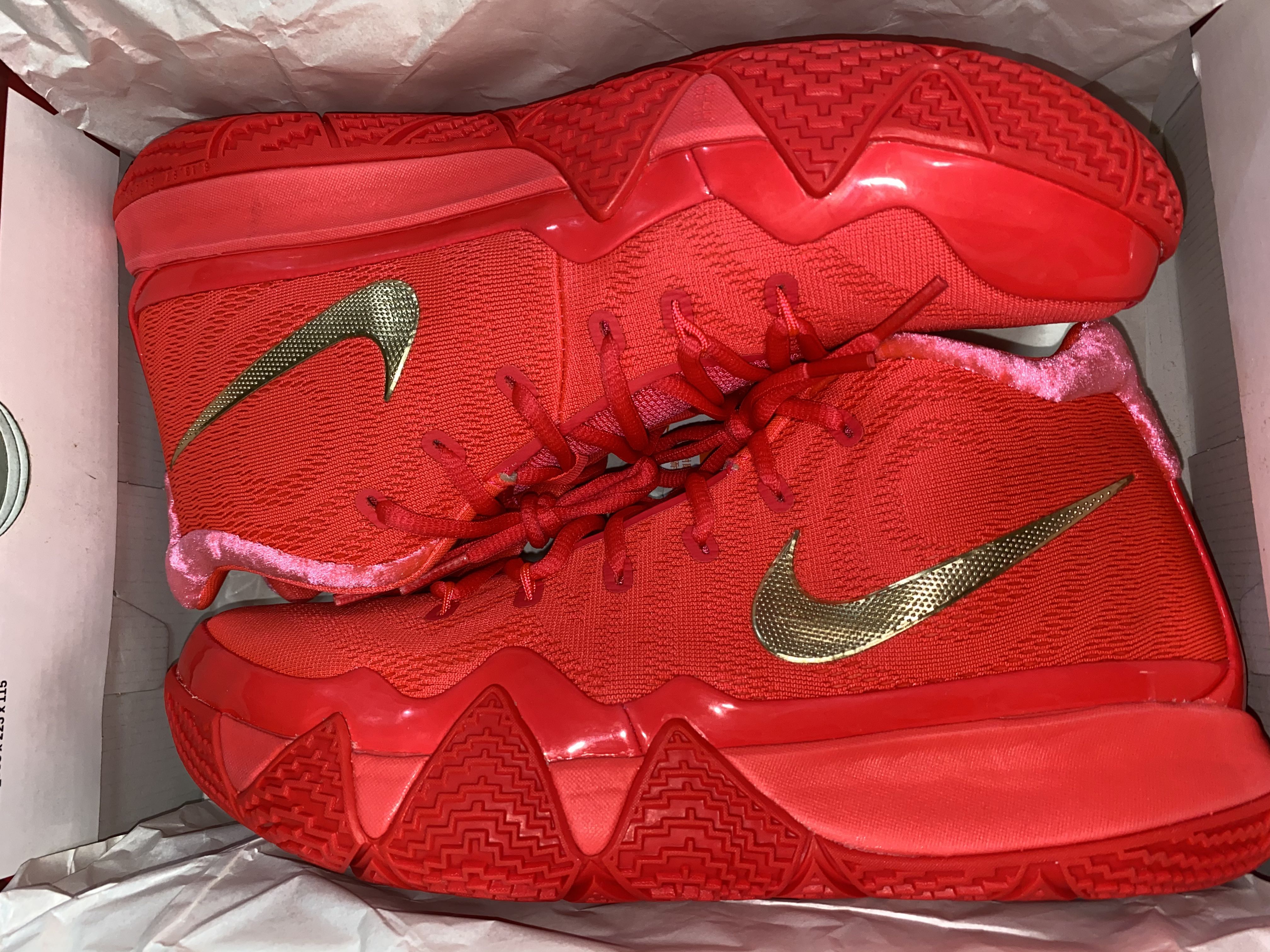 Kyrie 4 carpet hotsell red