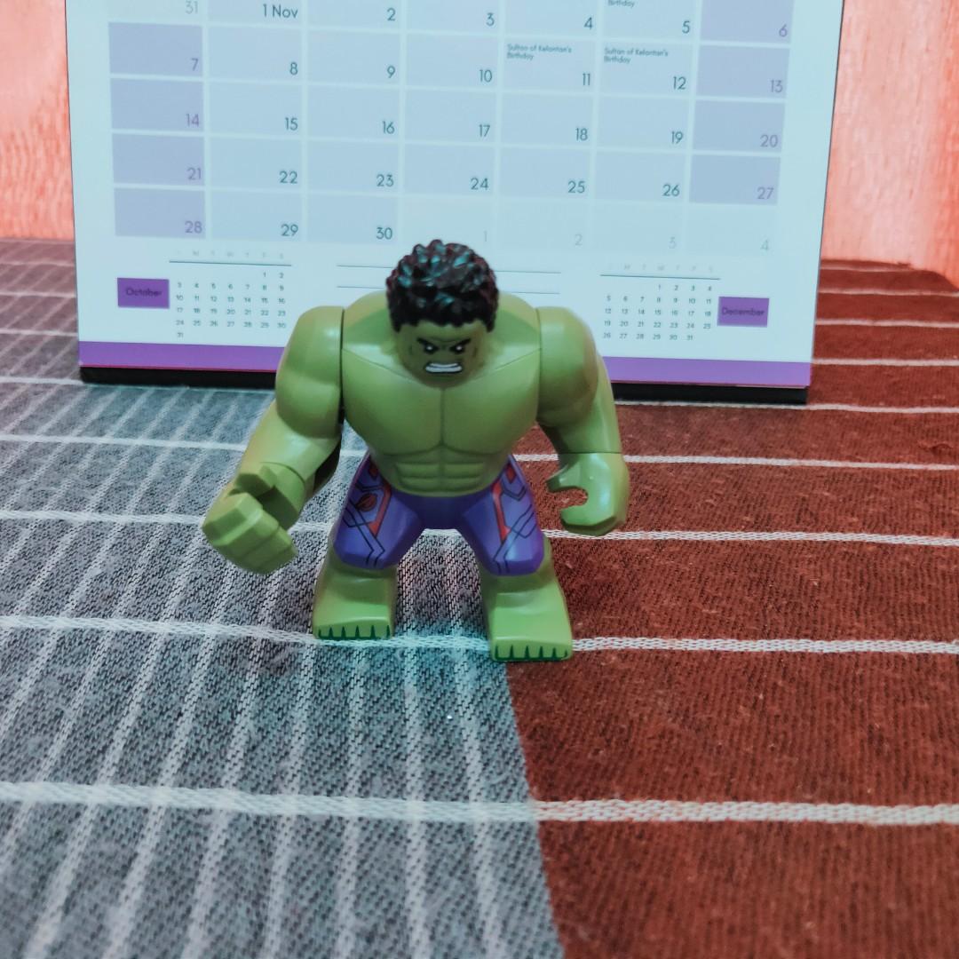 Incredible hulk lego figure on sale
