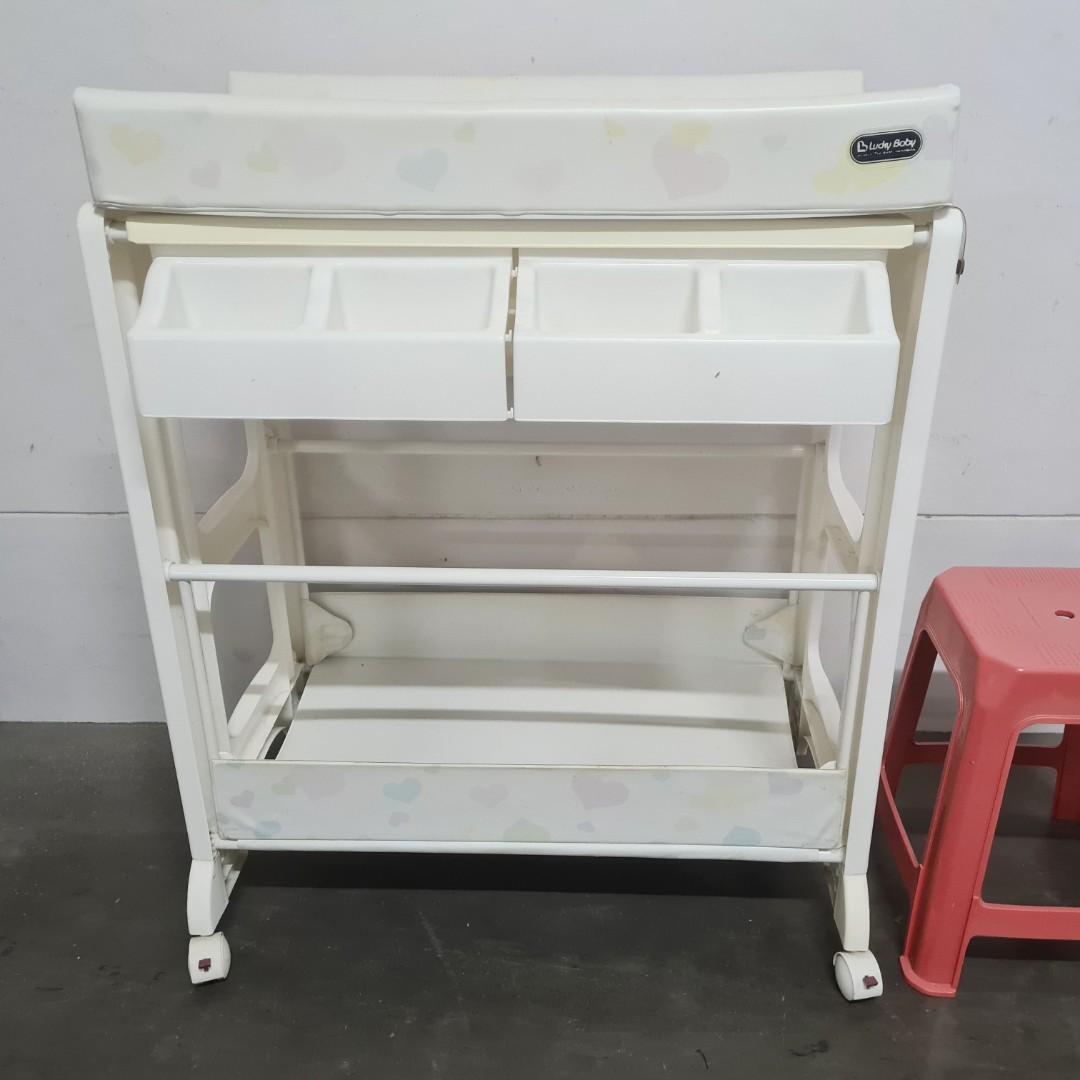Change table bath on sale station