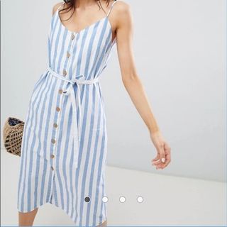 (Category: ) located in . Submitted by h_wardrobe (Listing ID 1123535907, Image 1). Description: .