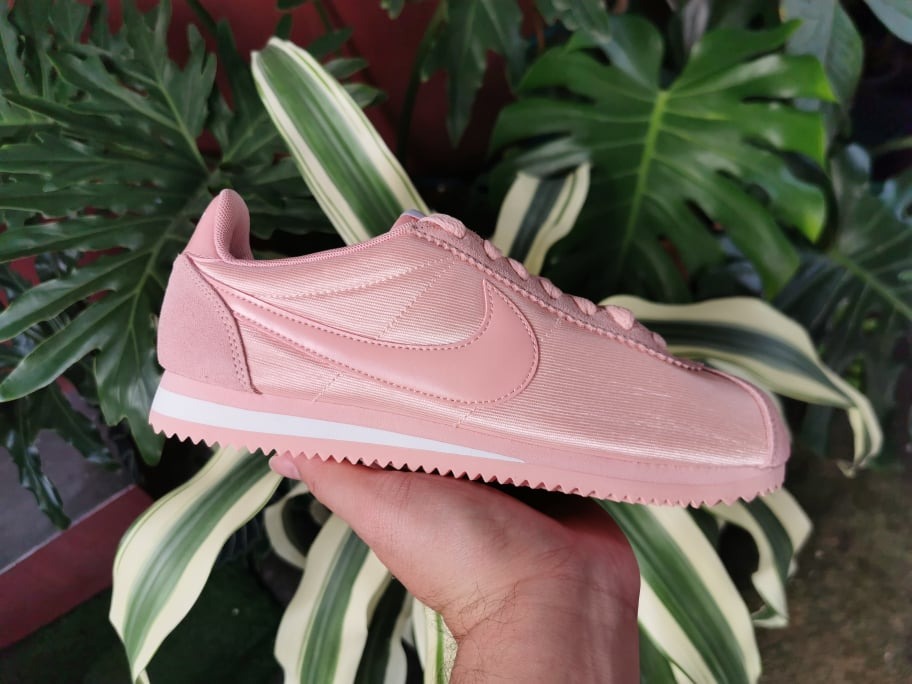 coral nike cortez