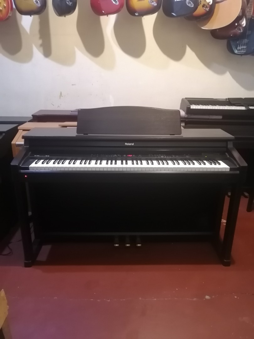 Roland HP550G Digital Piano, Hobbies & Toys, Music & Media, Musical