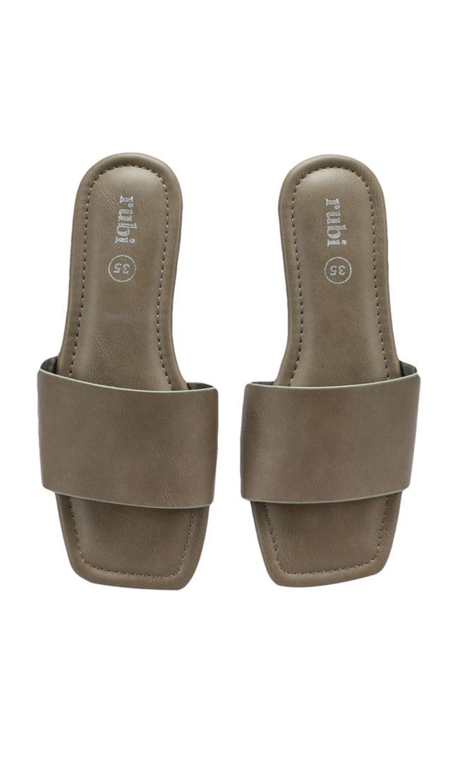 RUBI slides, Women's Fashion, Footwear, Flipflops and Slides on Carousell