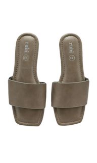 (Category: ) located in . Submitted by thriftthriftthift (Listing ID 1123538186, Image 1). Description: .