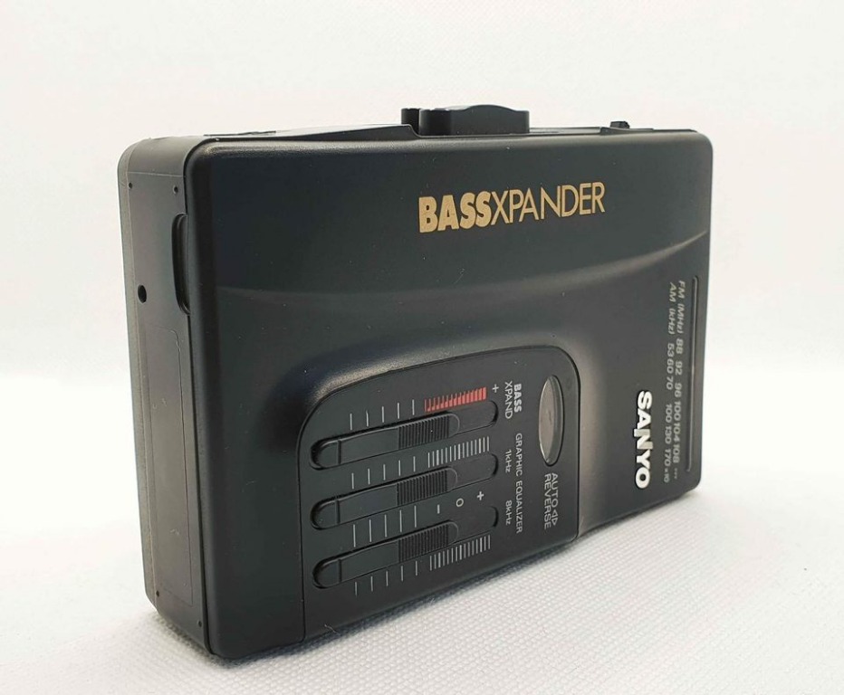 SANYO BassXPander AM/FM Stereo Cassette Player Model MGR-908 K