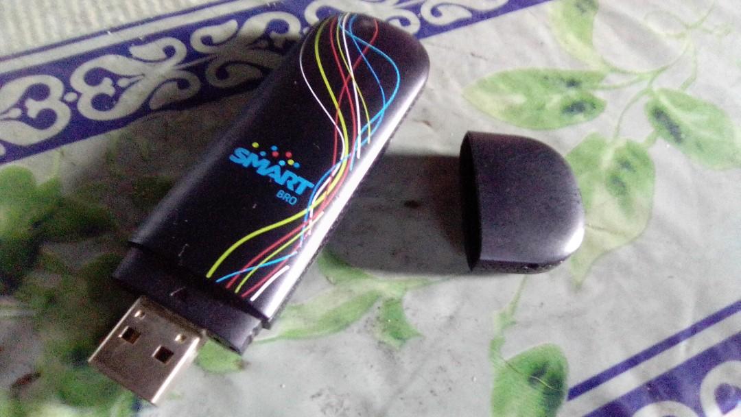 SmartBro Plug-it (Category: Networking) located in San Juan City. Submitted by richard.heart (Listing ID 1123586455, Image 2). Description: From SMART BRO comes SmartBro Plug-it, a WIFI for Laptops and Desktops..