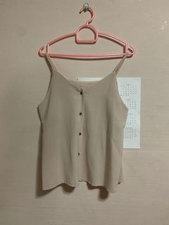 (Category: ) located in . Submitted by humble_wardrobe (Listing ID 1123587921, Image 1). Description: .