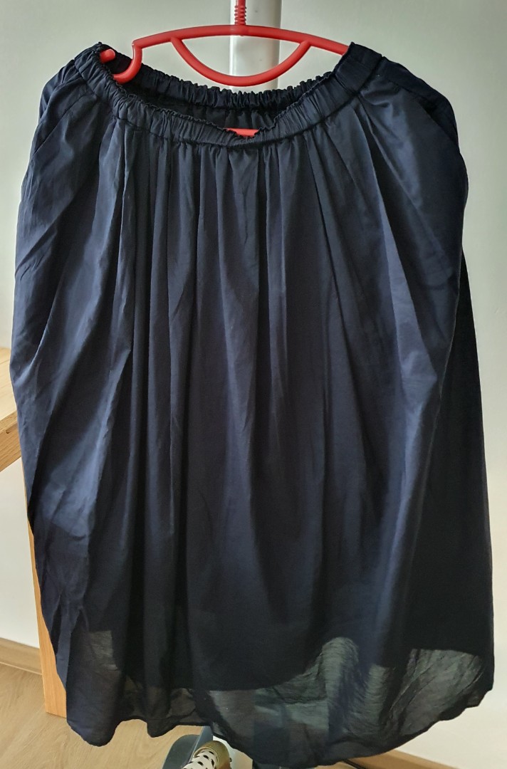 UNIGLO, Women's Fashion, Bottoms, Skirts on Carousell