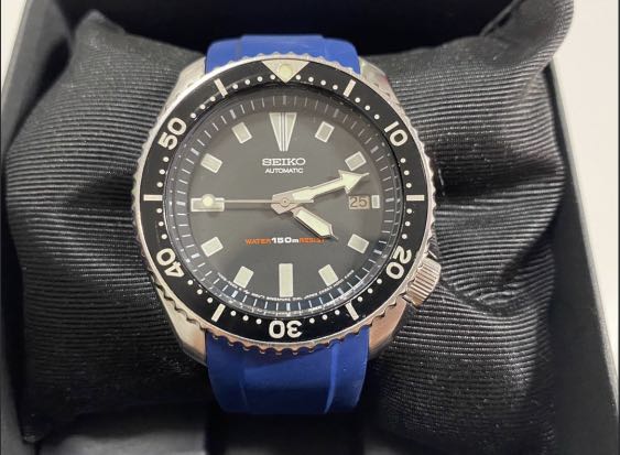 VERY GOOD CONDITION VINTAGE SEIKO DIVER 7002-7009 SINGAPORE MOVEMENT,  Luxury, Watches on Carousell