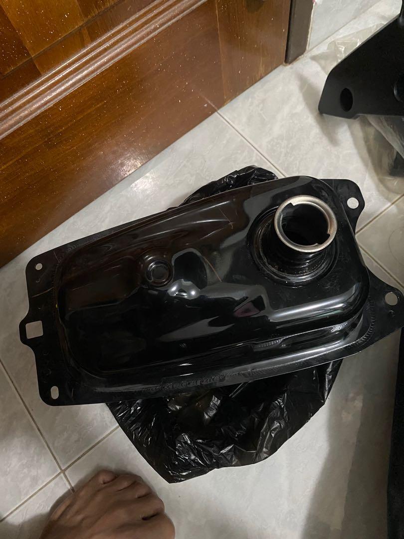 Yamaha aerox tank. Original tank., Motorcycles, Motorcycle Accessories