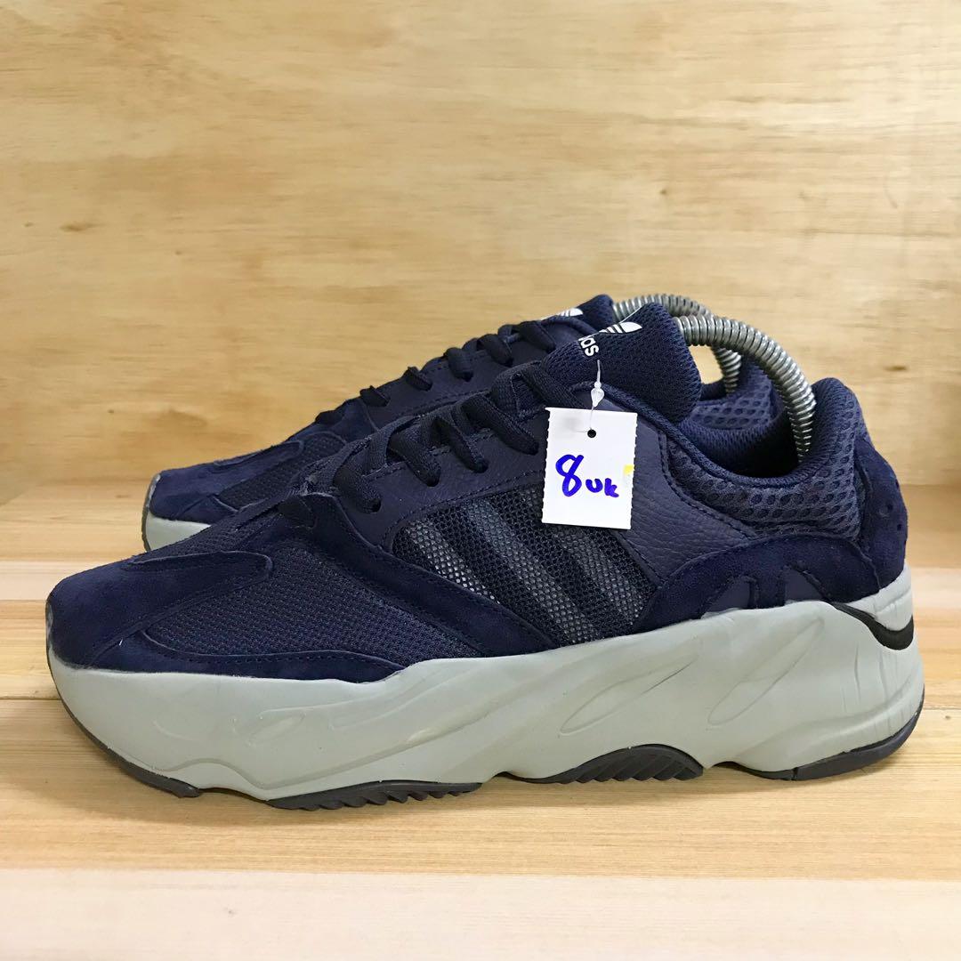 Yeezy 700 navy deals