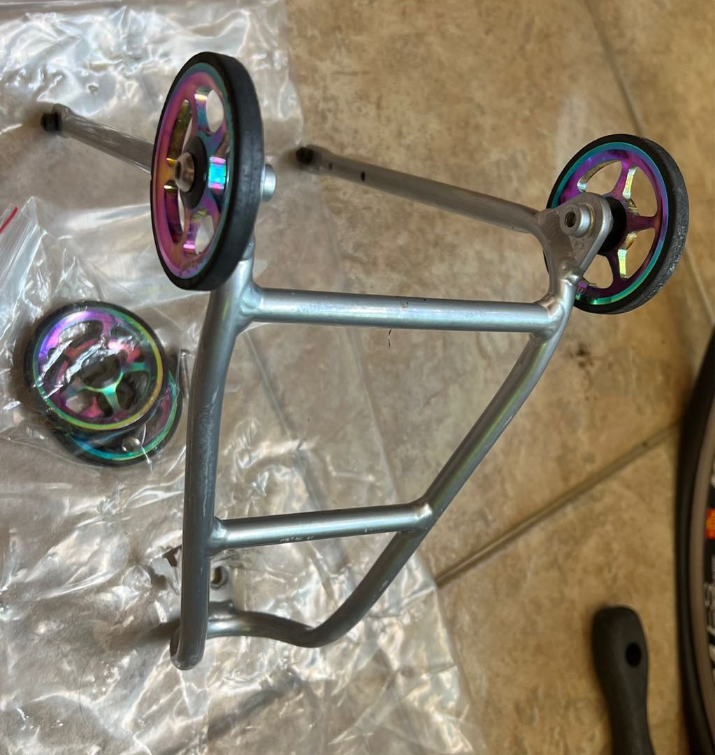 Aluminium Mini Rack with 4 ezy wheels for Brompton, Sports Equipment ...