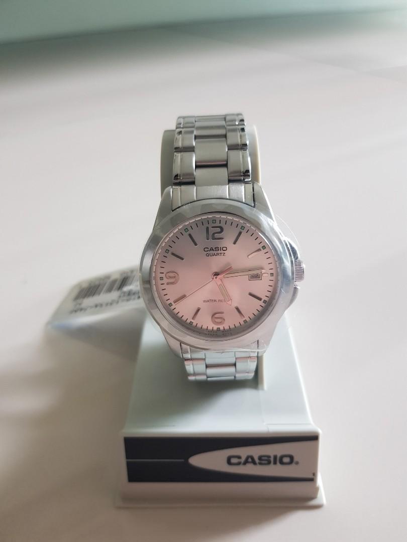 Casio classic deals analog watch