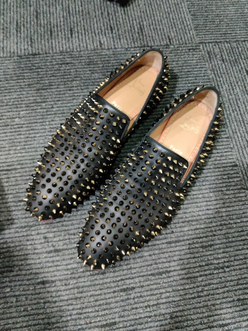 Dandelion top spikes flat