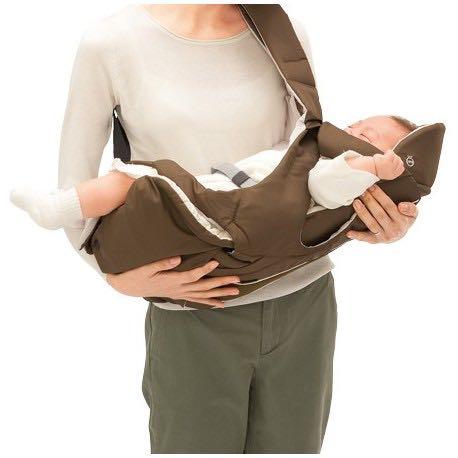 Combi ninna nanna clearance baby carrier price