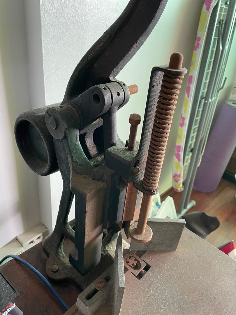 Embossing / debossing machine, Hobbies & Toys, Memorabilia & Collectibles, Vintage Collectibles