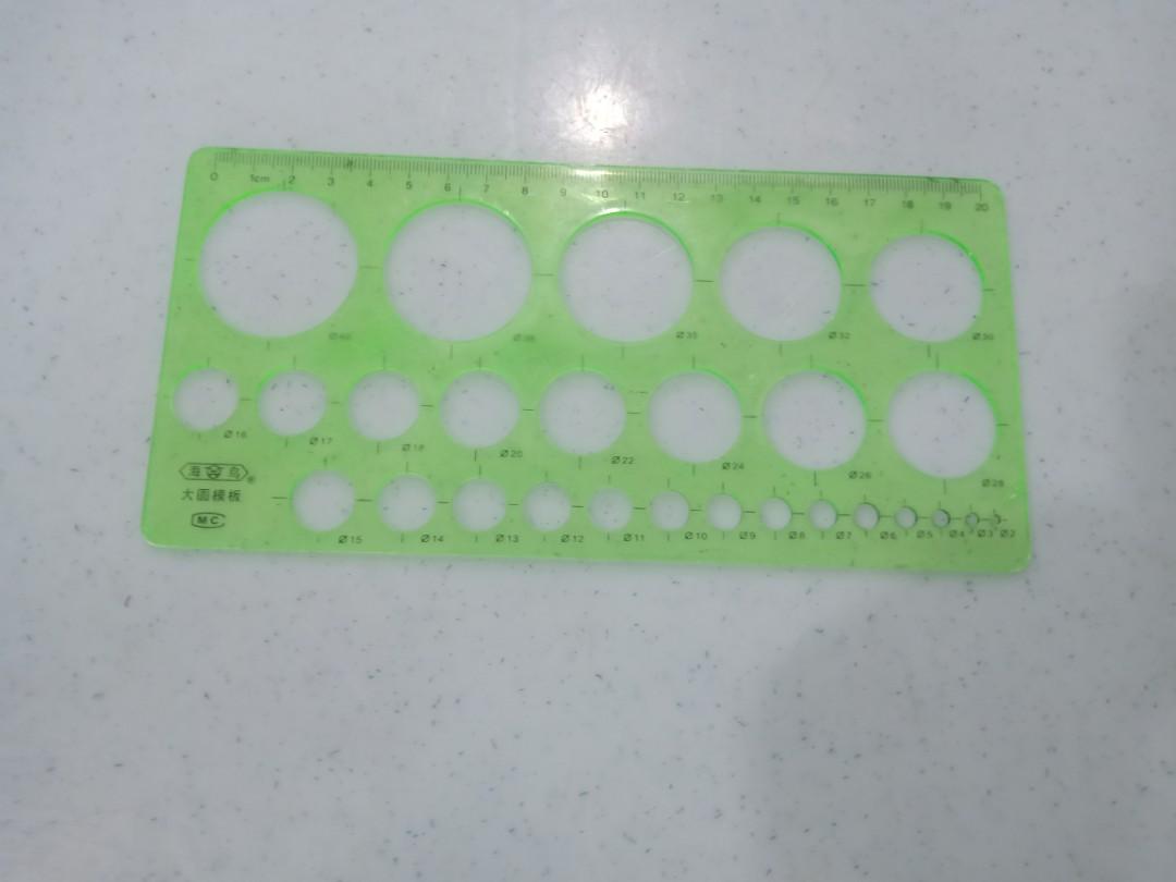 Engineering drawing set, Hobbies & Toys, Stationery & Craft, Craft