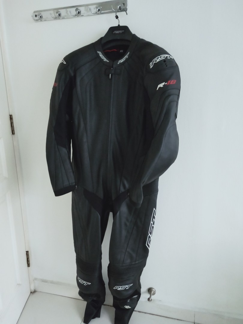 Rst hotsell r18 suit