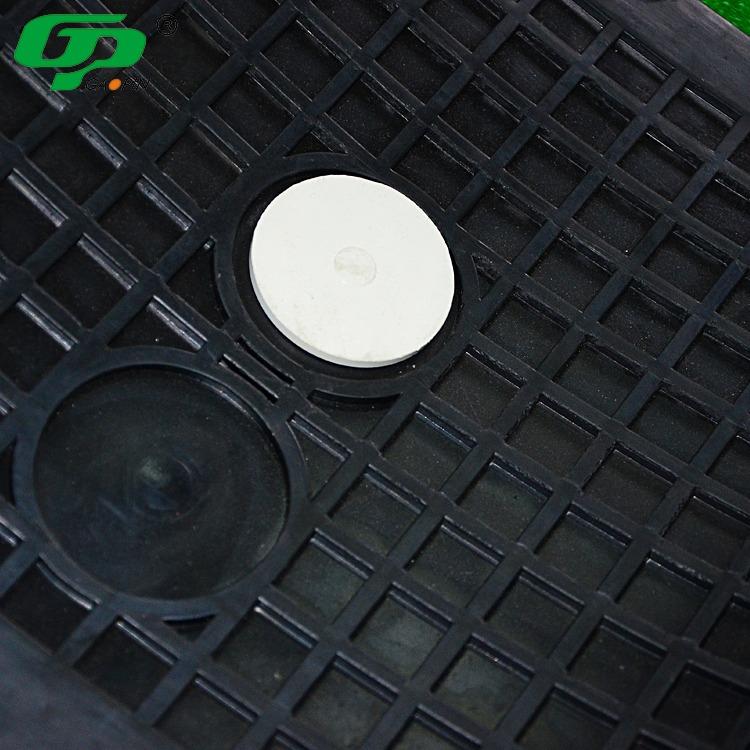 Golf practice driving mat (Category: Golf) located in Quezon City. Submitted by aetna.manila (Listing ID 1123812954, Image 2). Description: Size: 30x65cm Material: Rubber base(with handle) Grass size: 10mm Price: 2100 QC area Lalamove for shipping.