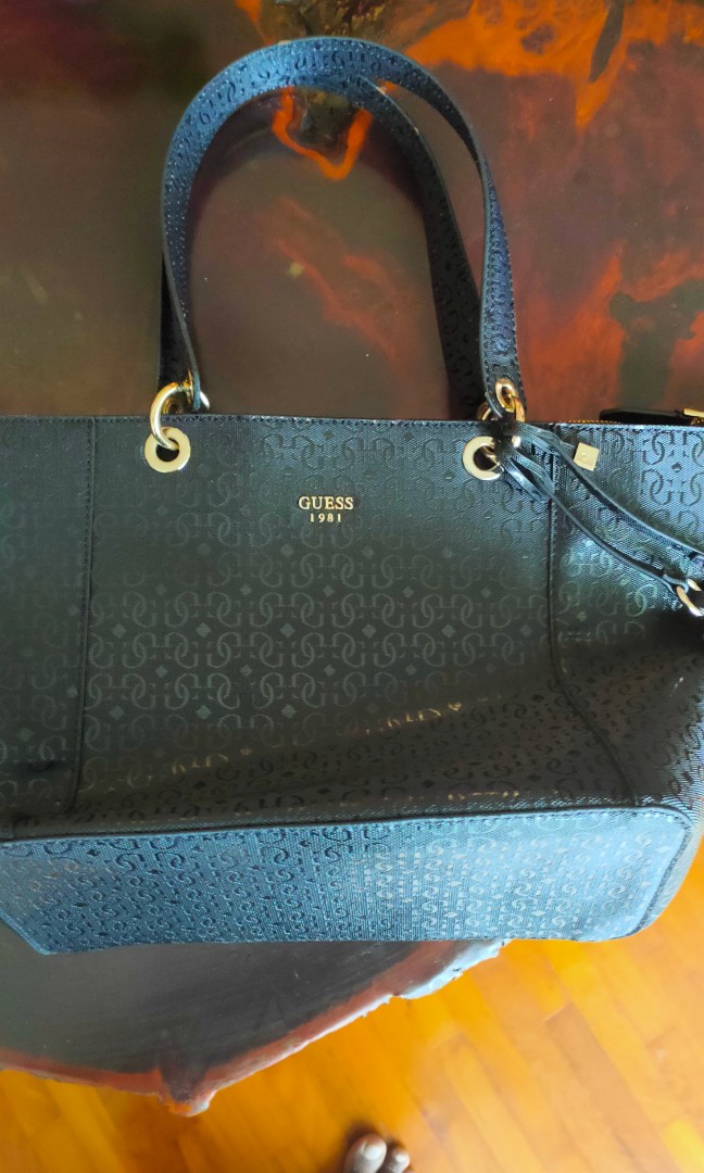 Guess bag, Luxury, Bags & Wallets on Carousell