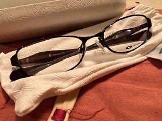 Oakley eyeglass