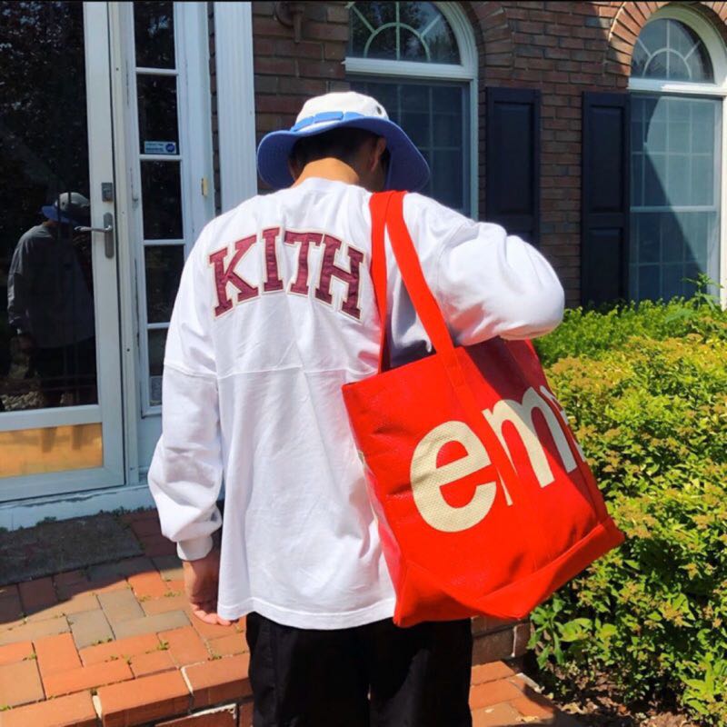 Supreme tote bag red top