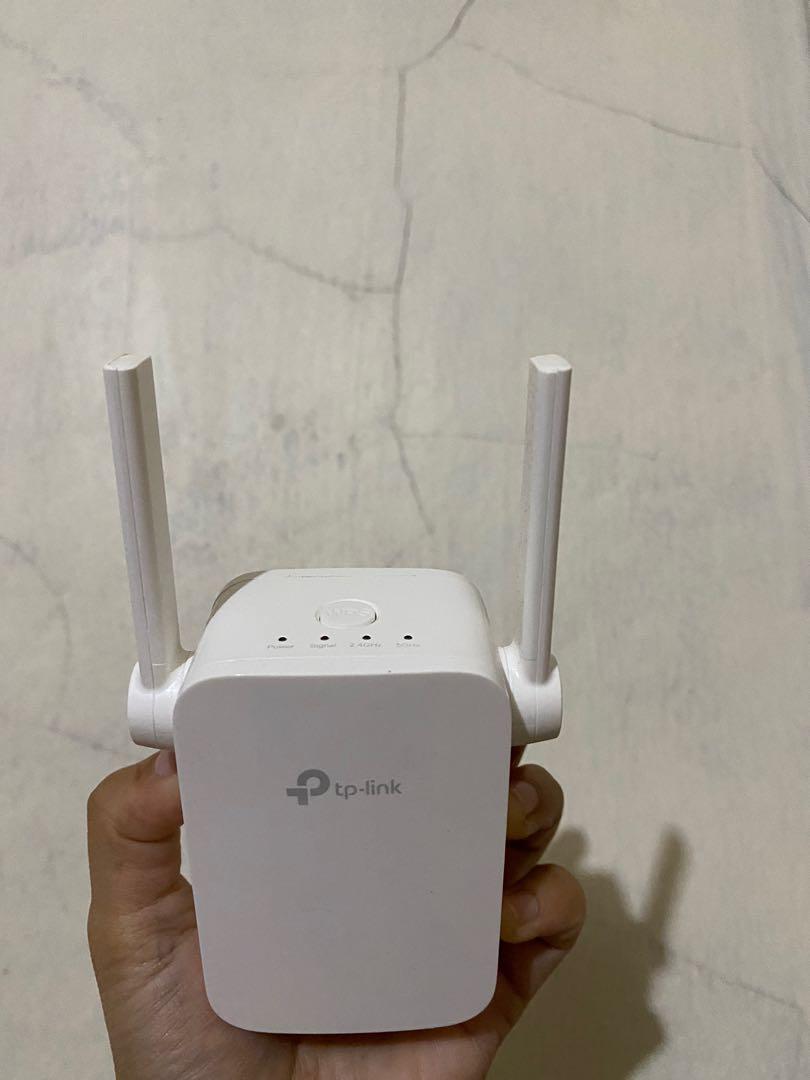 TP-Link RE205 Wifi Range Extender (Category: Networking) located in Hinigaran. Submitted by spebbit (Listing ID 1123890985, Image 2). Description: Selling my TP-Link Wifi extender in mint condition. Model: RE205 Complete with box and manual. Bought earlier this year. RFS: router has been upgraded. No need for an extender. Can do meetups within Negros Occidental. Shipping is okay. Can be shipped via JRS or LBC. Fee by buyer. COD is okay. .