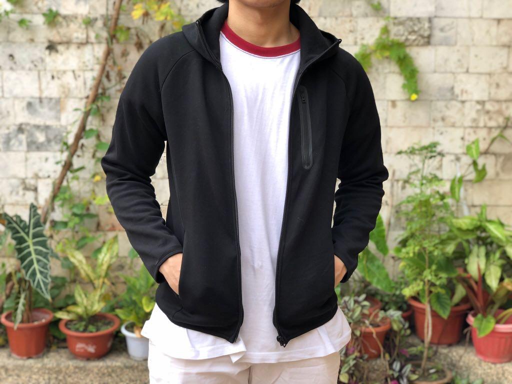Uniqlo Black Tech Fleece, Men's Fashion, Activewear on Carousell