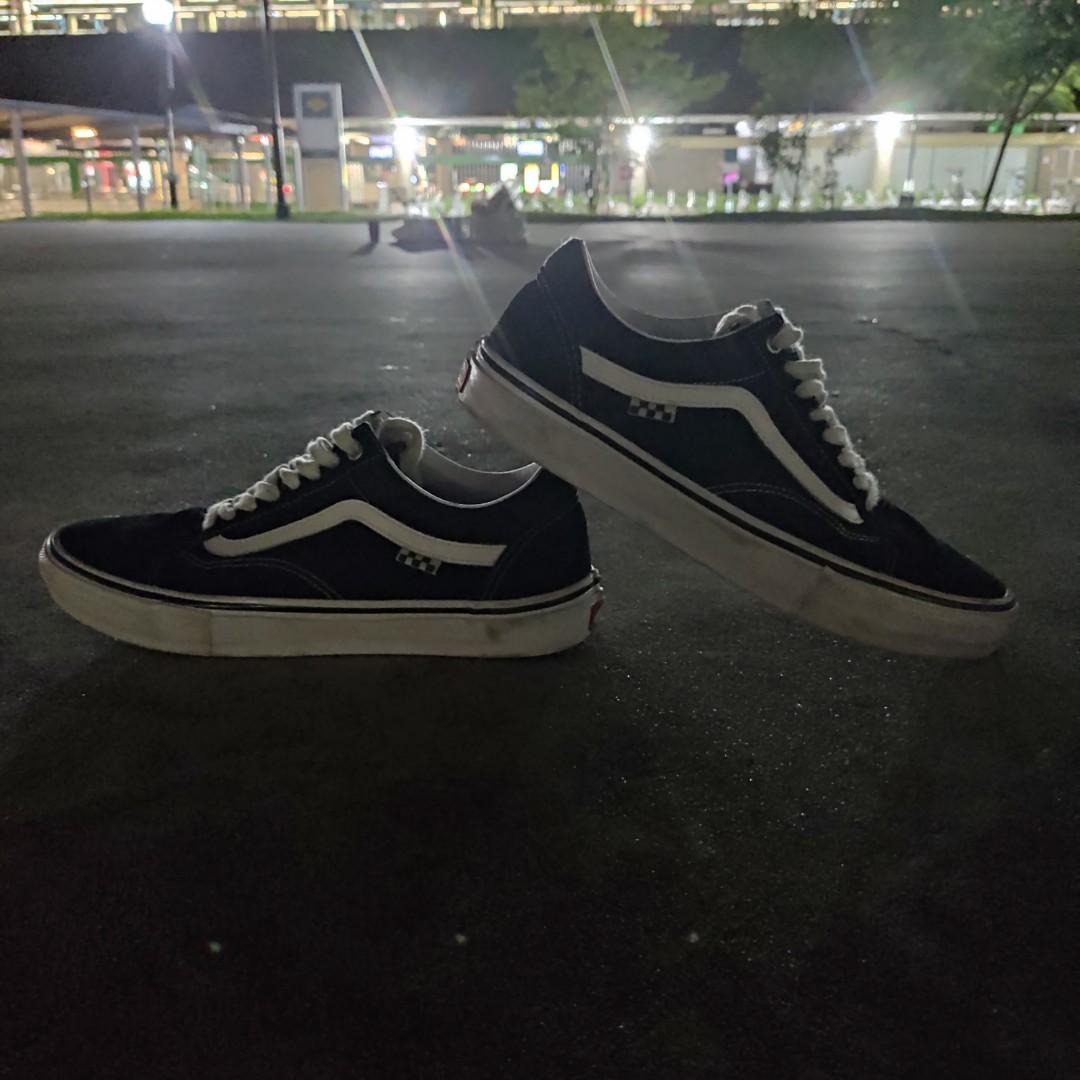 Meyella eterno cebolla Vans skate classic old skool us 10 (with box and black laces), Men's  Fashion, Footwear, Sneakers on Carousell
