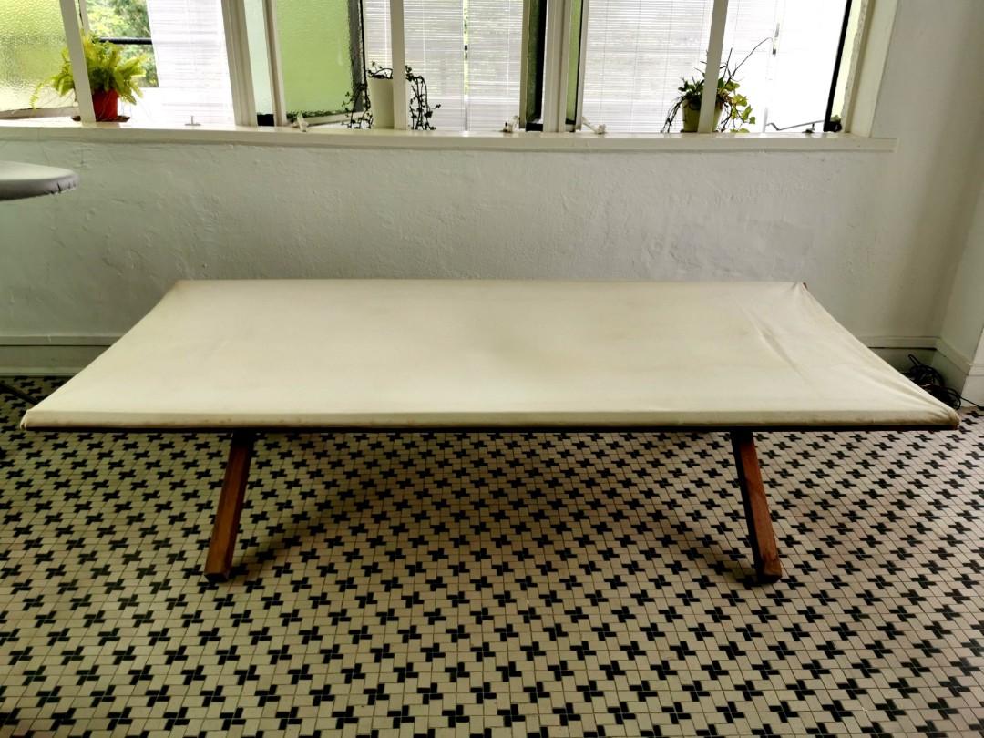 Vintage Oldschool Foldable Canvas Bed