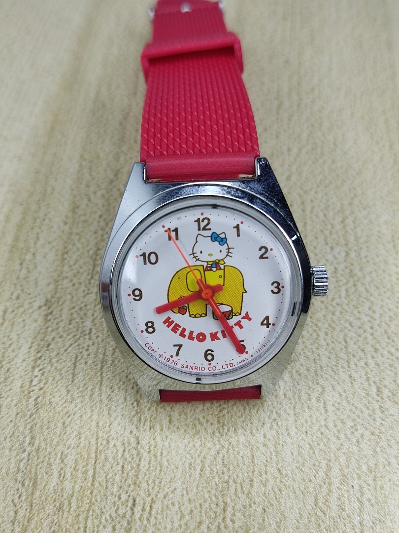 Vintage rare hellow kitty sanrio, Women's Fashion, Watches ...