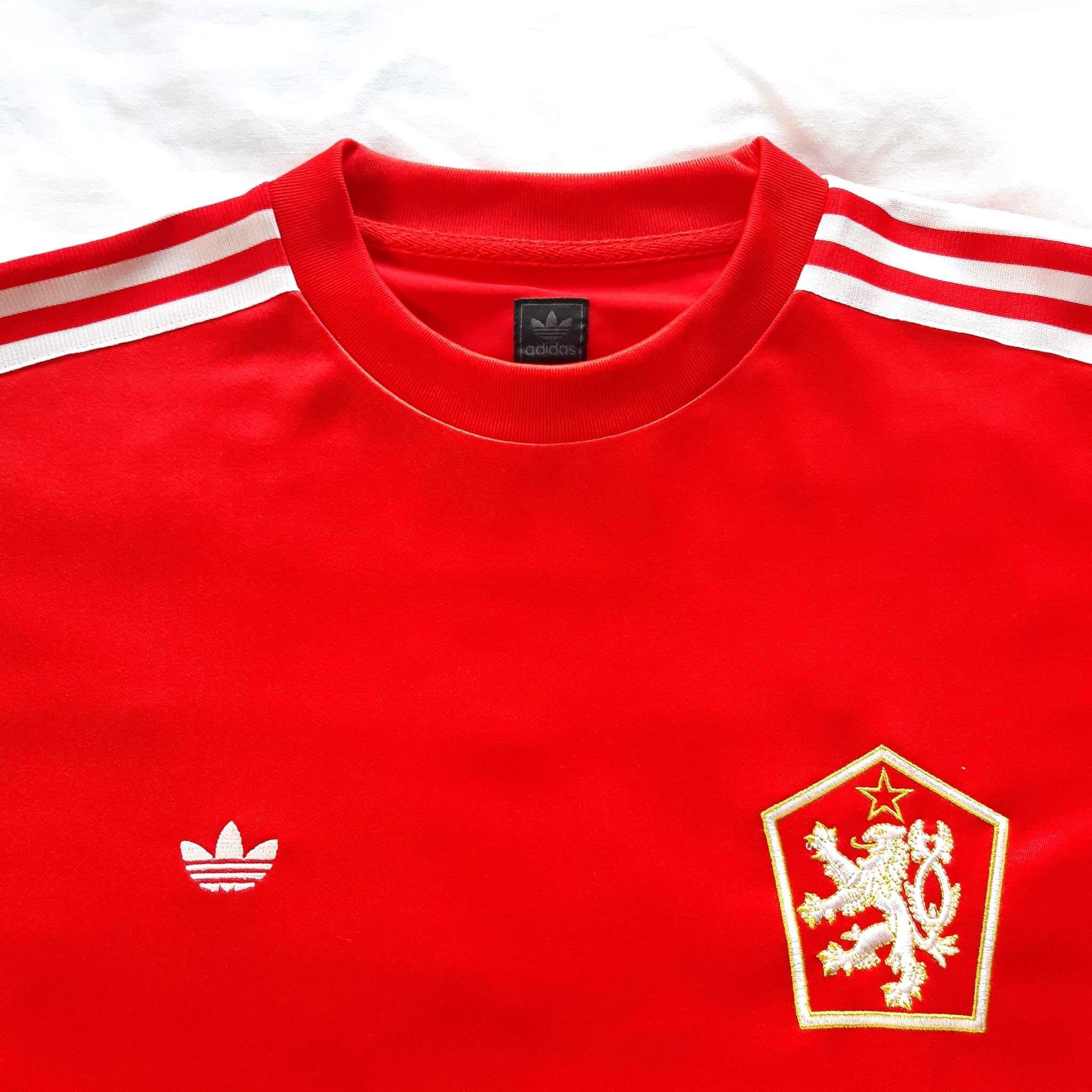 Vintage Red Adidas Football Shirt Jersey, Men's Fashion, Tops & Sets