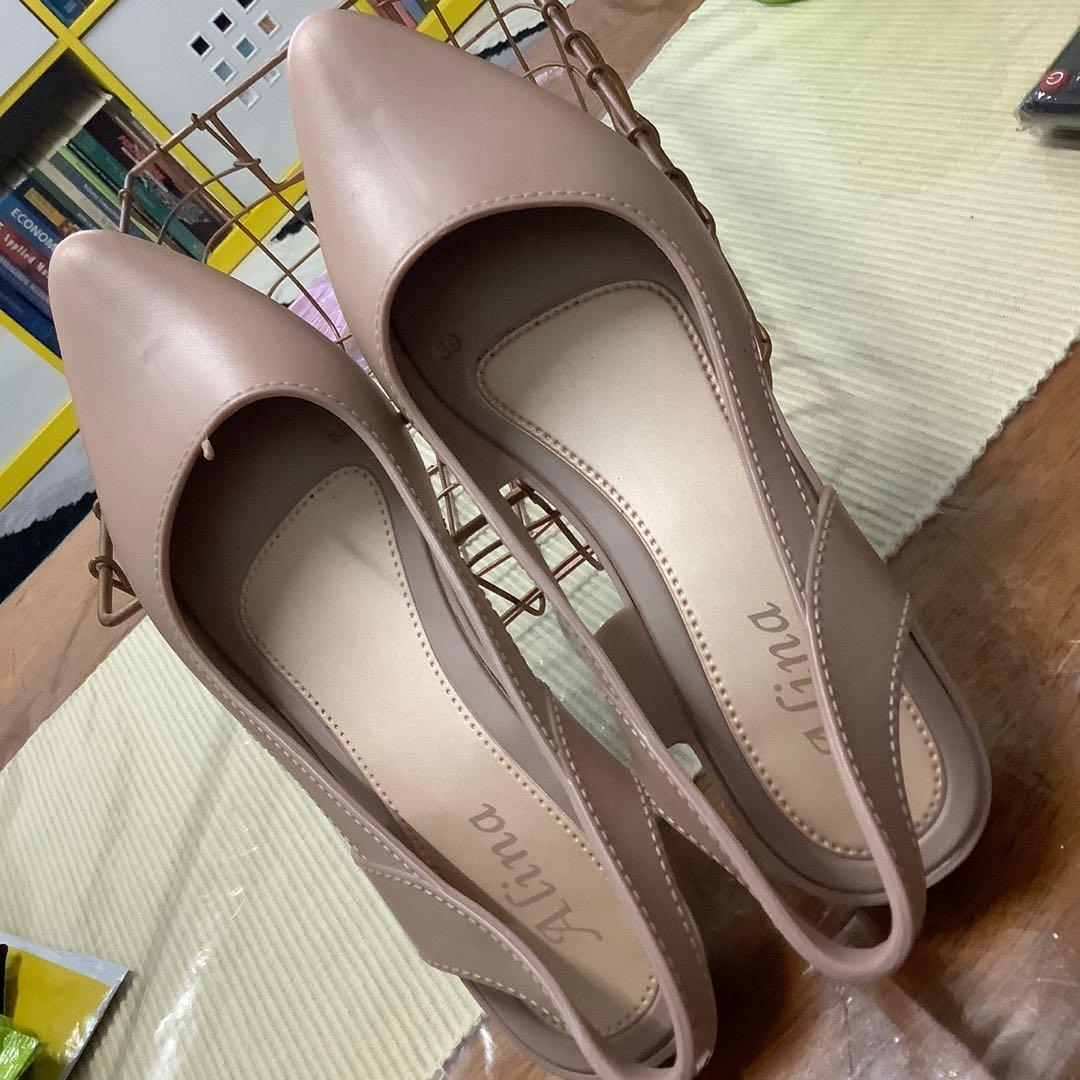 Alina store jelly shoes