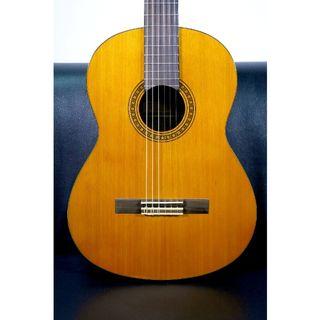 Yamaha CG-111C Solid Cedar Top Classical Nylon String Guitar for Beginner / Intermediate Players CG111C