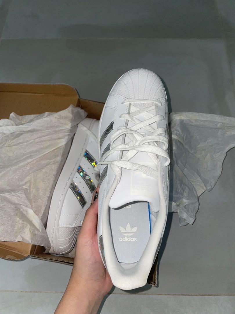 Adidas superstar hologram