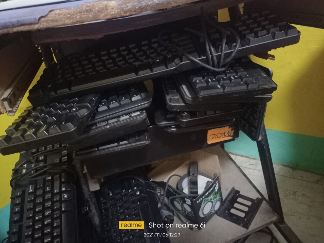 Assorted brand usb keyboard, Computers & Tech, Parts & Accessories ...