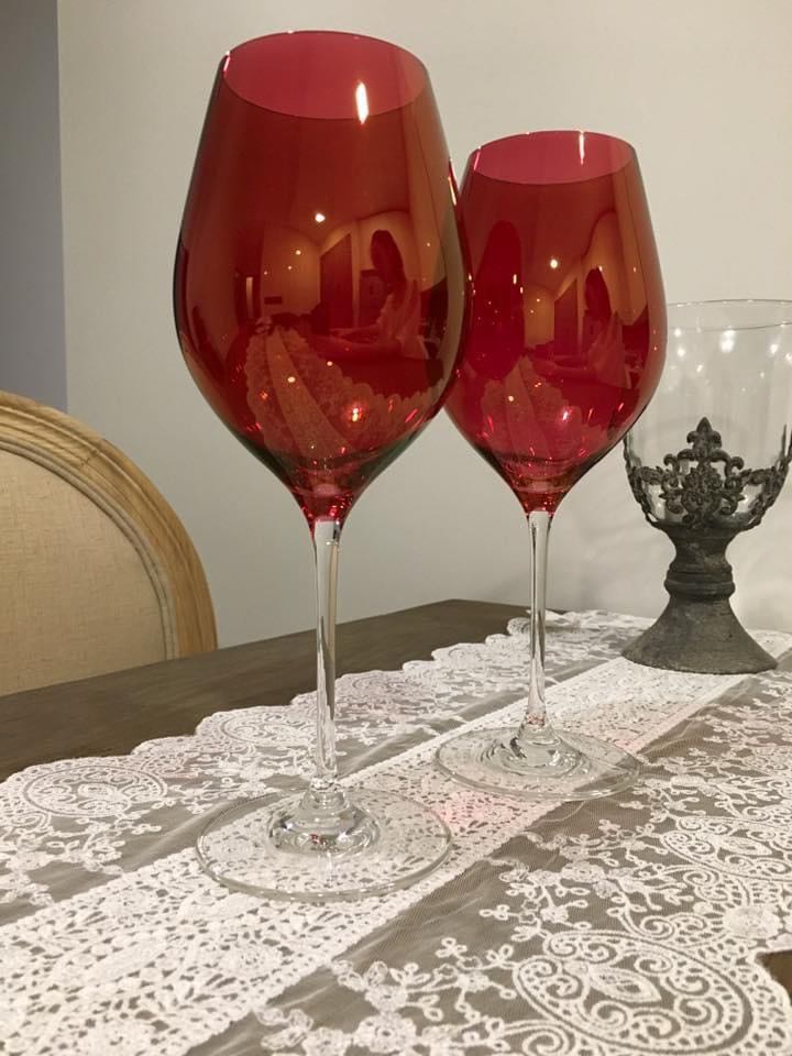 Crate and Barrel Christmas limited editions wine glasses, set of 4