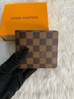 (Category: ) located in . Submitted by japanandsingaporeluxepreloved (Listing ID 1124105429, Image 1). Description: .