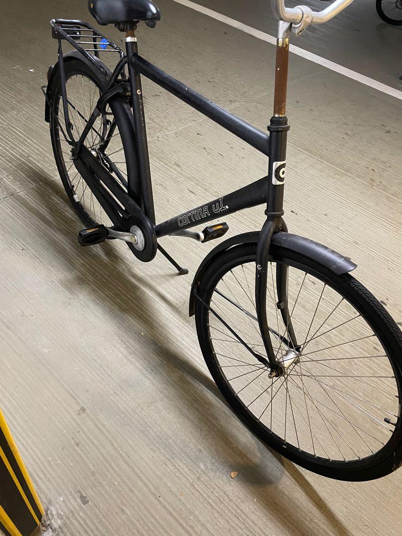 Dutch Buke brought over from Amsterdam. Aluminium frame. Tires 