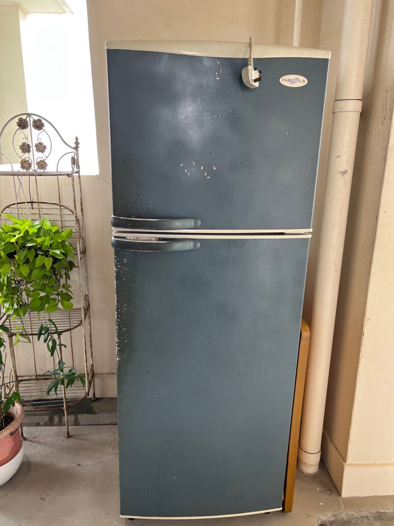 Free Fridge! Arrange your own transport, TV & Home Appliances, Kitchen