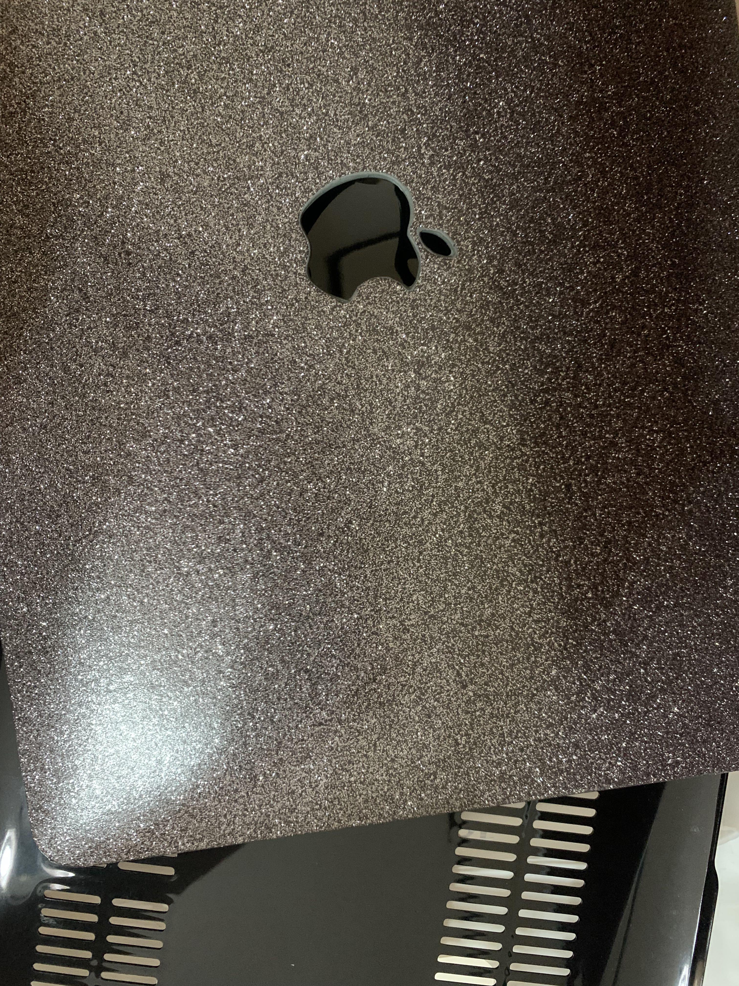 Glitter Hard Case MBP M1 13in (Category: Laptops & Notebooks) located in Lipa City. Submitted by hboutique.ph (Listing ID 1123979688, Image 2). Description: Brand new Smooth finish Free keyboard cover and dust plugs Shoppe price ₱688-709 Rfs: extra case.